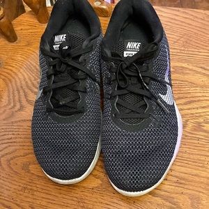 Womens Nike training flextr7 size 8 wide